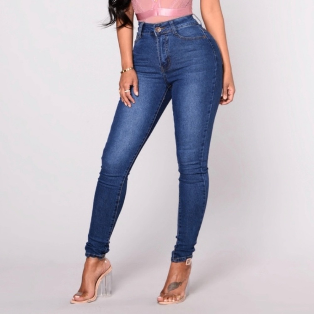 Fashion Nova Jeans Medium Blue Wash Size 0